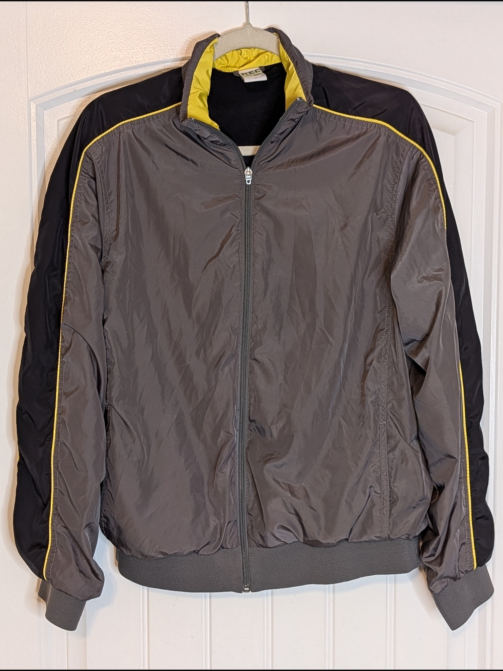 Old Navy Rec Tech Gray Windbreaker Jacket Athleisure Gorpcore